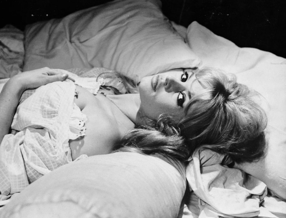 Brigitte Bardot – historia, kariera i styl ikony francuskiego kina