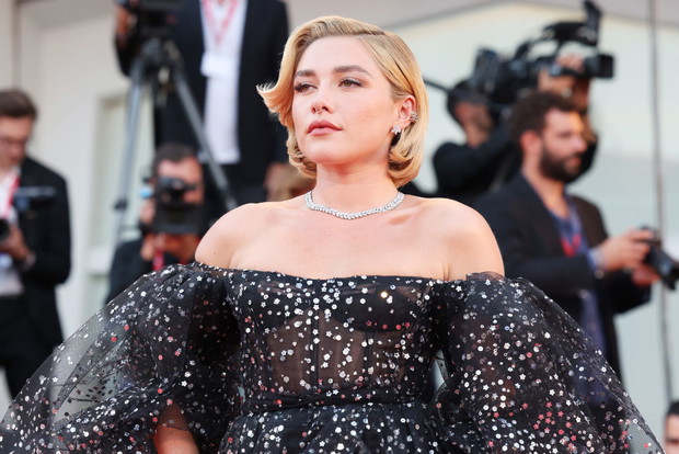 Florence Pugh w sukience zemsty na premierze Don