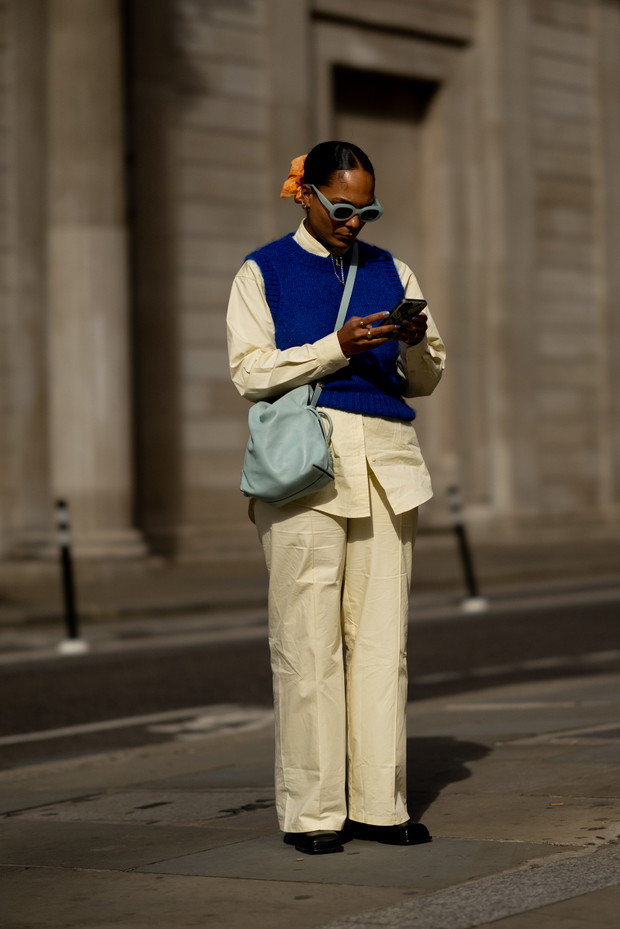 Stylizacje street style - LFW wiosna-lato 2023