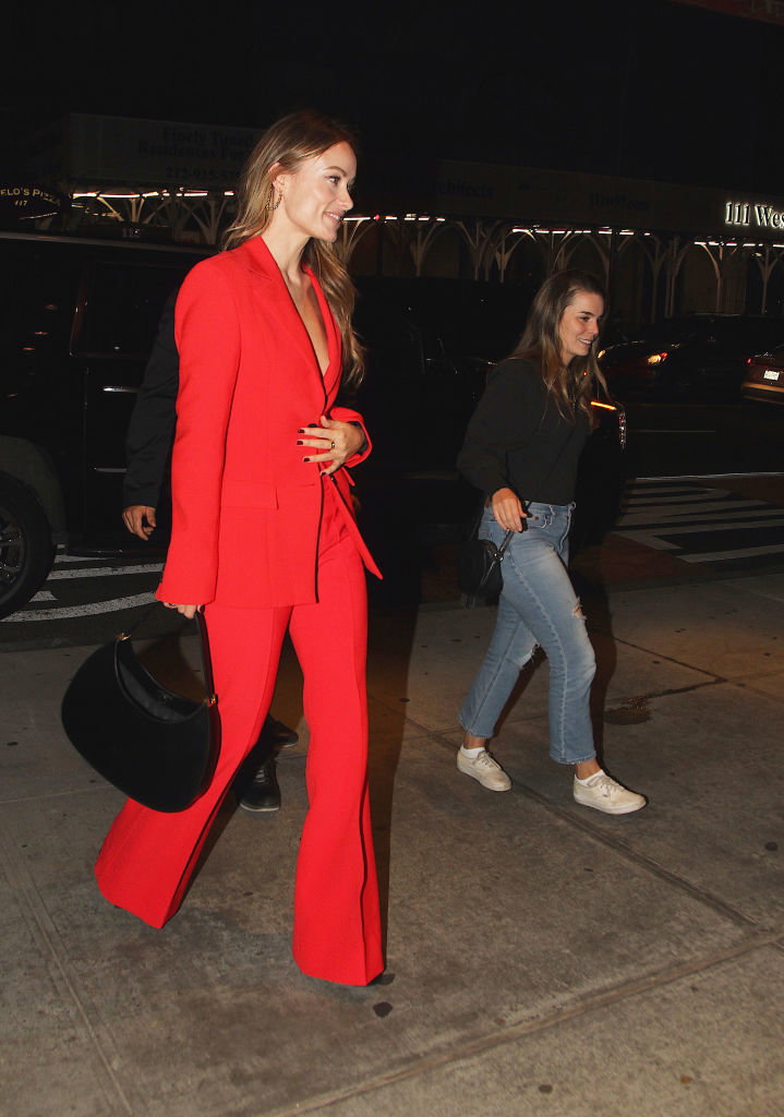 Olivia Wilde z torebką polskiej marki! Aktorka wybrała projekt Magdy Butrym, którą noszą też Hailey Bieber i Natalie Portman