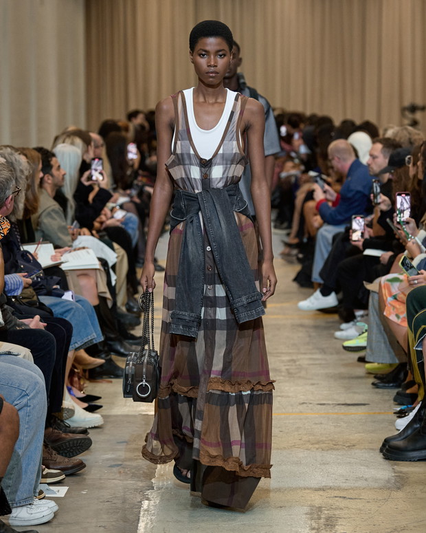 Burberry wiosna-lato 2023
