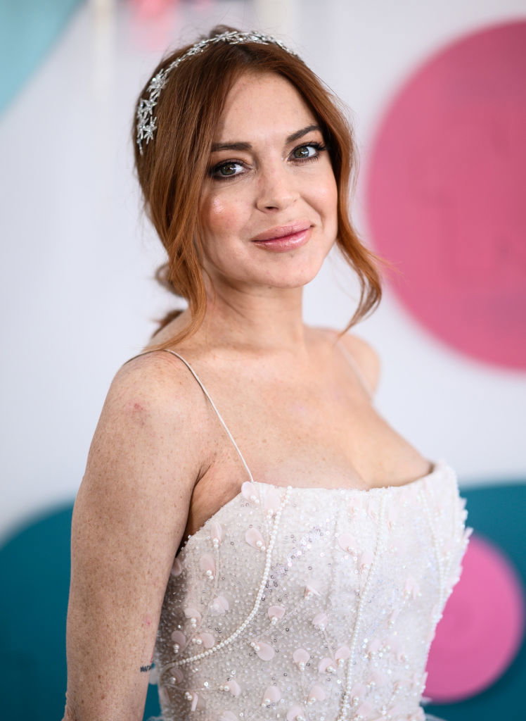 Lindsay Lohan w filmie świątecznym od Netflix. Zobacz zdjęcia z "Falling for Christmas"