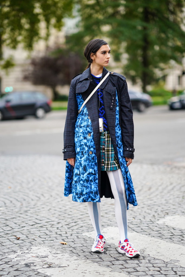 Street Style At Paris Fashion Week - Womenswear Spring Summer 2021 : Day Nine