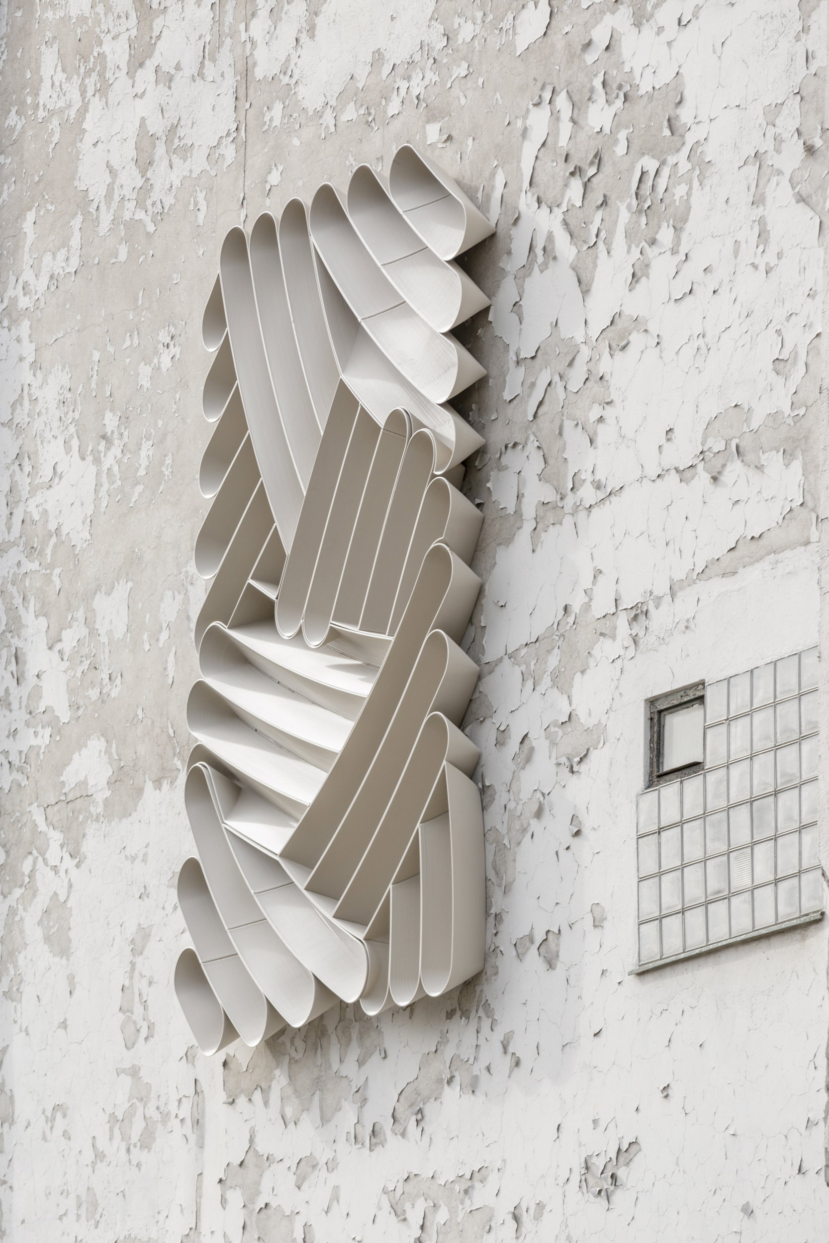 Instalacja Comb w ramach Biennale Dizajnu i Sztuki Miejskiej Traffic Design, The New Raw z Rotterdamu