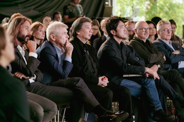 Konferencja „Shigeru Ban i architektura dla uchodźców”