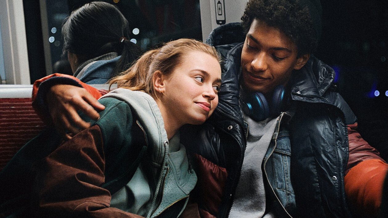 Ten nowy film Netflix spodoba się wszystkim fanom "Step up " i "W rytmie hip-hopu". O czym jest "Into the Beat: Roztańczone serce"?
