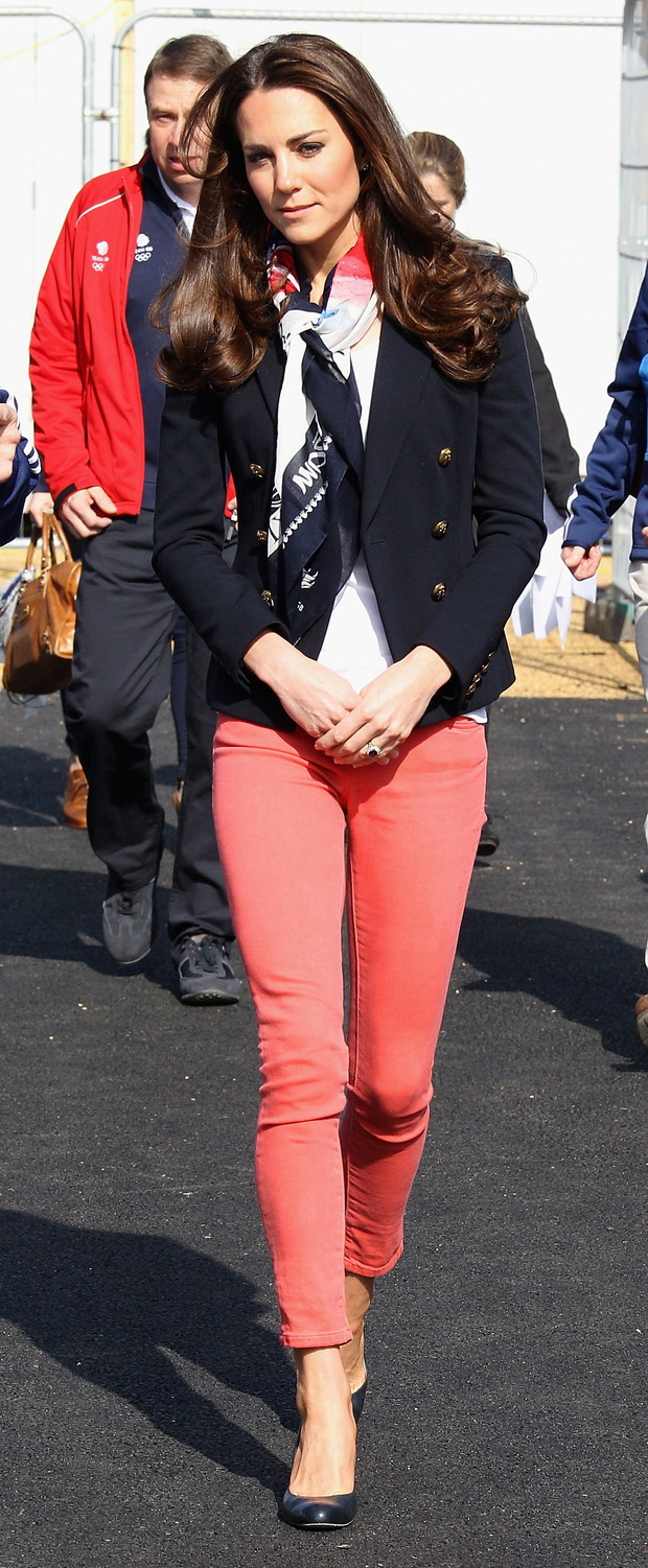 Różowe jeansy Kate Middleton