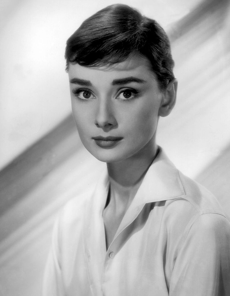 Pielęgnacja w stylu Audrey Hepburn. Jak o urodę dbała słynna aktorka? Poznaj 7 zasad gwiazdy, które stosowała przez wiele lat