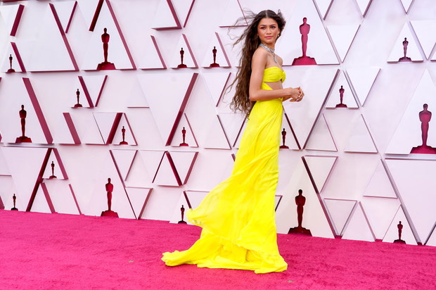 Oscary 2021: Zendaya w sukni Valentino haute couture