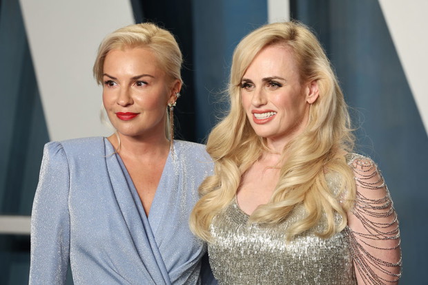 Rebel Wilson i Ramona Agruma