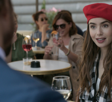 "Emily In Paris 2": co wiemy o nowym sezonie serialu? Poznaj wszystkie informacje na temat kontynuacji hitu Netflix z Lily Collins