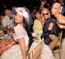 Kim Kardashian w sukni Marilyn Monroe