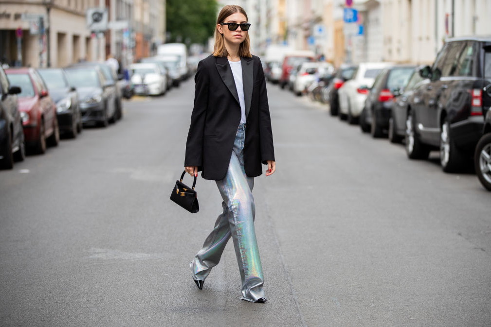 Srebrne spodnie jak z Zara: inspiracje, moda uliczna