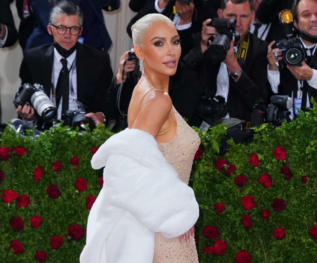 Kim Kardashian w sukni Marilyn Monroe