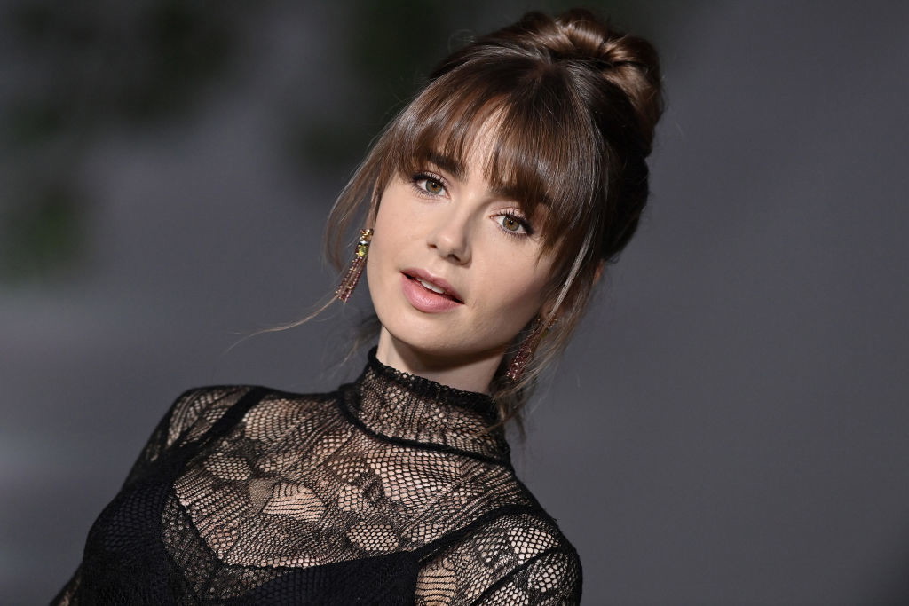 Lily Collins zabiera głos w dyskusji o nepotyzmie. Czy znany ojciec pomógł jej w karierze?