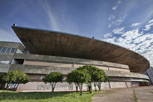 Estádio Serra Dourada - Paulo Mendes da