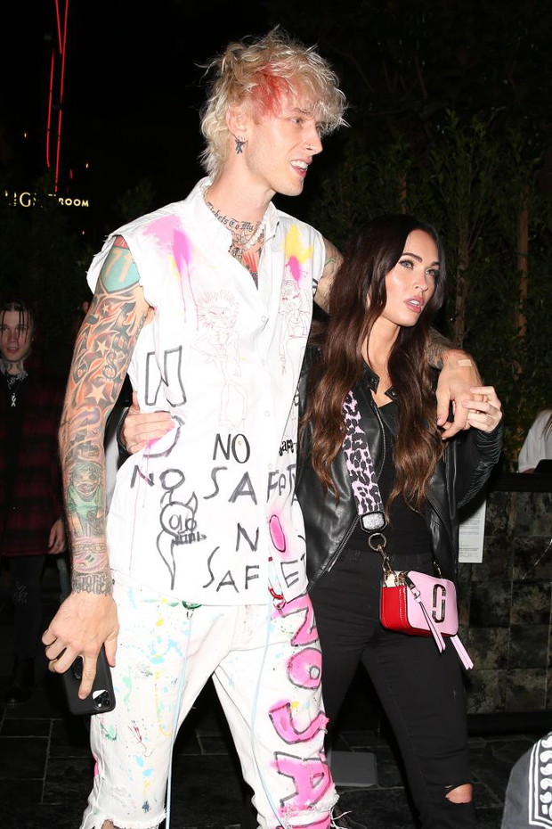 Megan Fox i Machine Gun Kelly – historia miłosna pary. Czy wciąż są razem? Plotki o rozstaniu i odwołanym ślubie