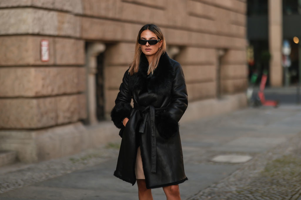Kożuch z futrzanym kołnierzem. Gdzie kupić najpiękniejsze płaszcze w stylu afghan coat z lat 70.?