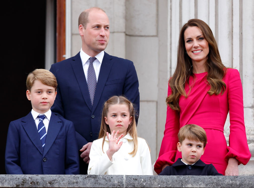 Kate Middleton i książę William z dziećmi