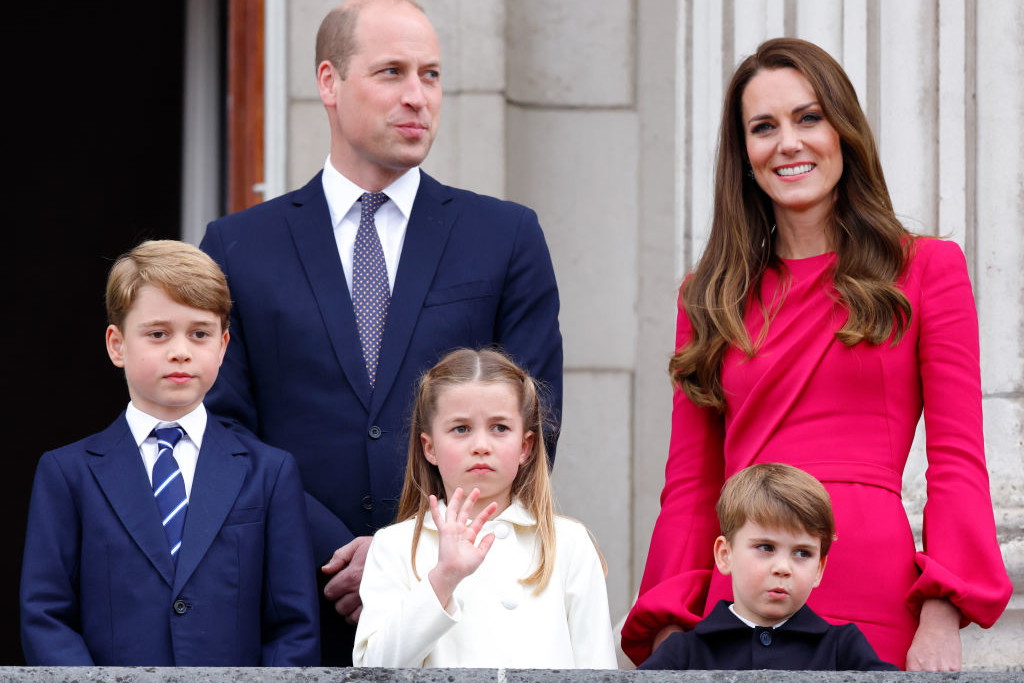 Kate Middleton i książę William z dziećmi