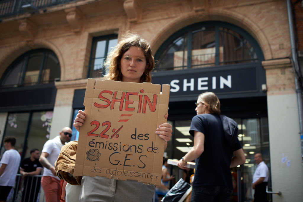 Shein najpopularniejszą marką modową 2022 roku. Kontrowersyjny gigant fast fashion jest uwielbiany na całym świecie?