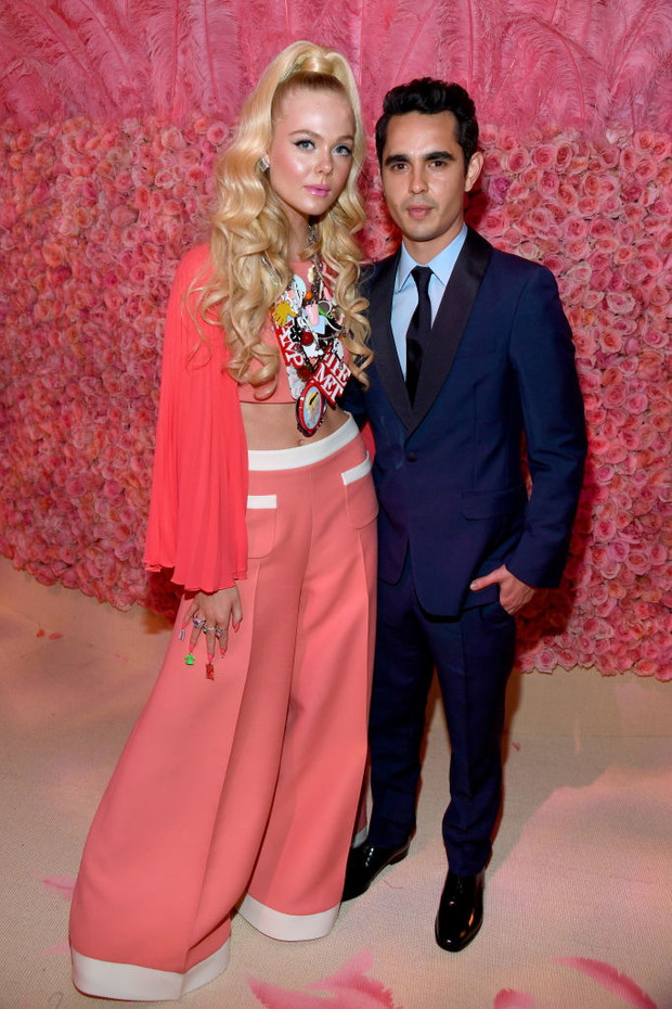 Elle Fanning i Max Minghella