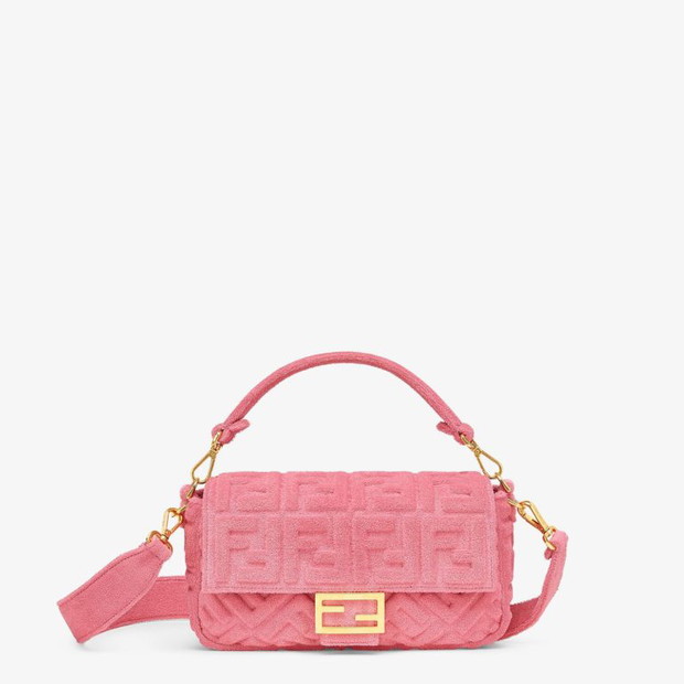 Ubrania frotte: trendy 2021