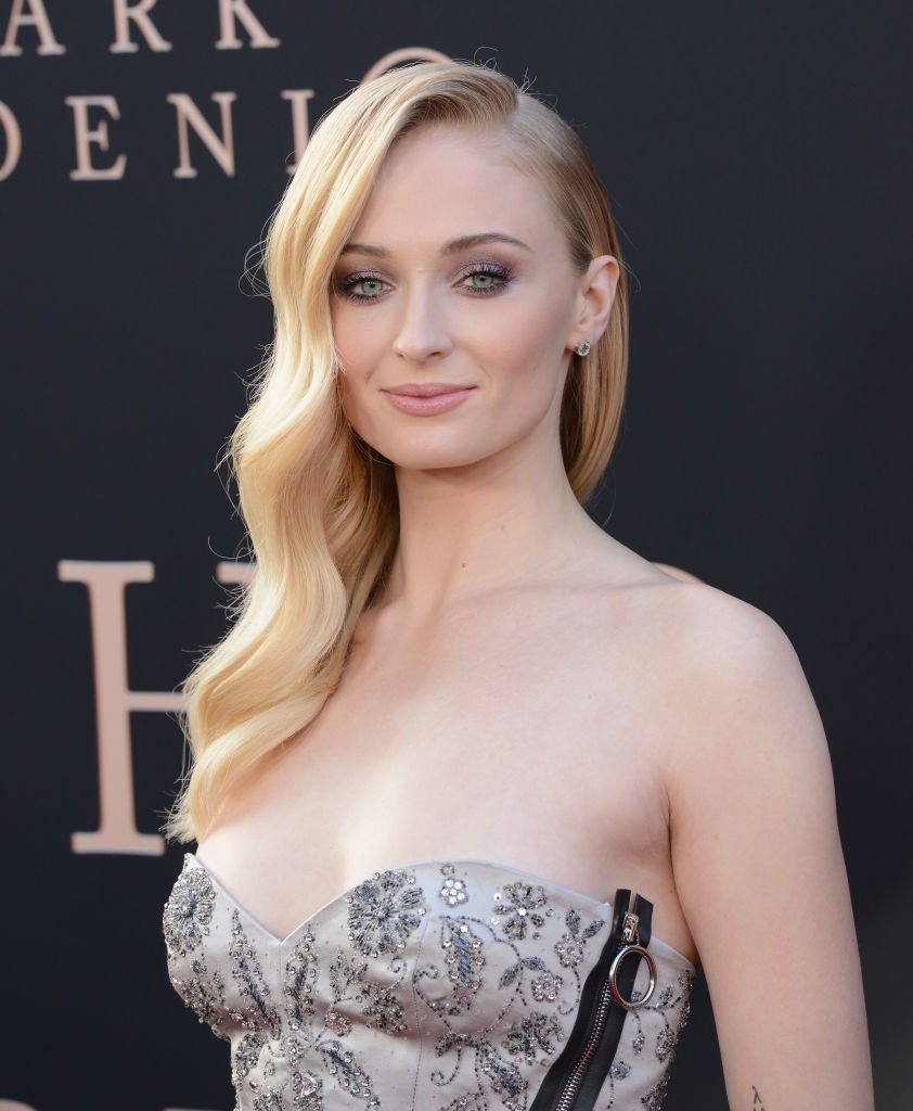 "Strangers ": Sophie Turner, Camila Mendes i Maya Hawke zagrają w nowym filmie Netflix