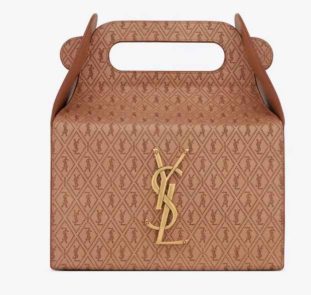 Skórzana torebka w kształcie pudełka Happy Meal to nowy dodatek od Saint Laurent. Już jest hitem internetu i kosztuje krocie