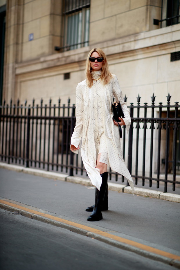 Paryż; haute couture fashion week jesień-zima 2021/2022 street fashion