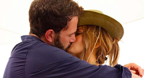 Jennifer Lopez i Ben Affleck oficjalnie razem.