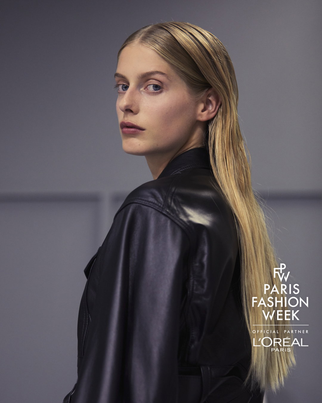 "True skin" to najbardziej pożądany makijaż tego lata. Jak go wykonać? [Get the look]