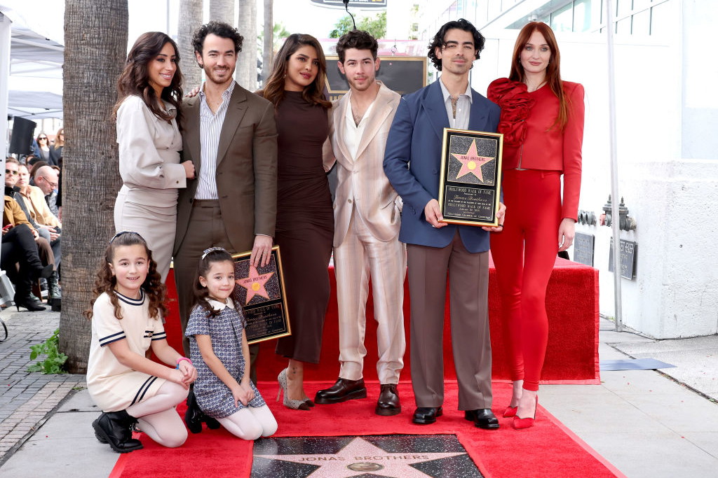 Sophie Turner na odsłonięciu gwiazdy jej męża Joe Jonasa w Hollywood Walk of Fame.