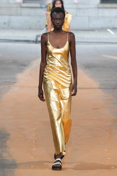 gabriela-hearst-wiosna-lato-202351-99015aa
