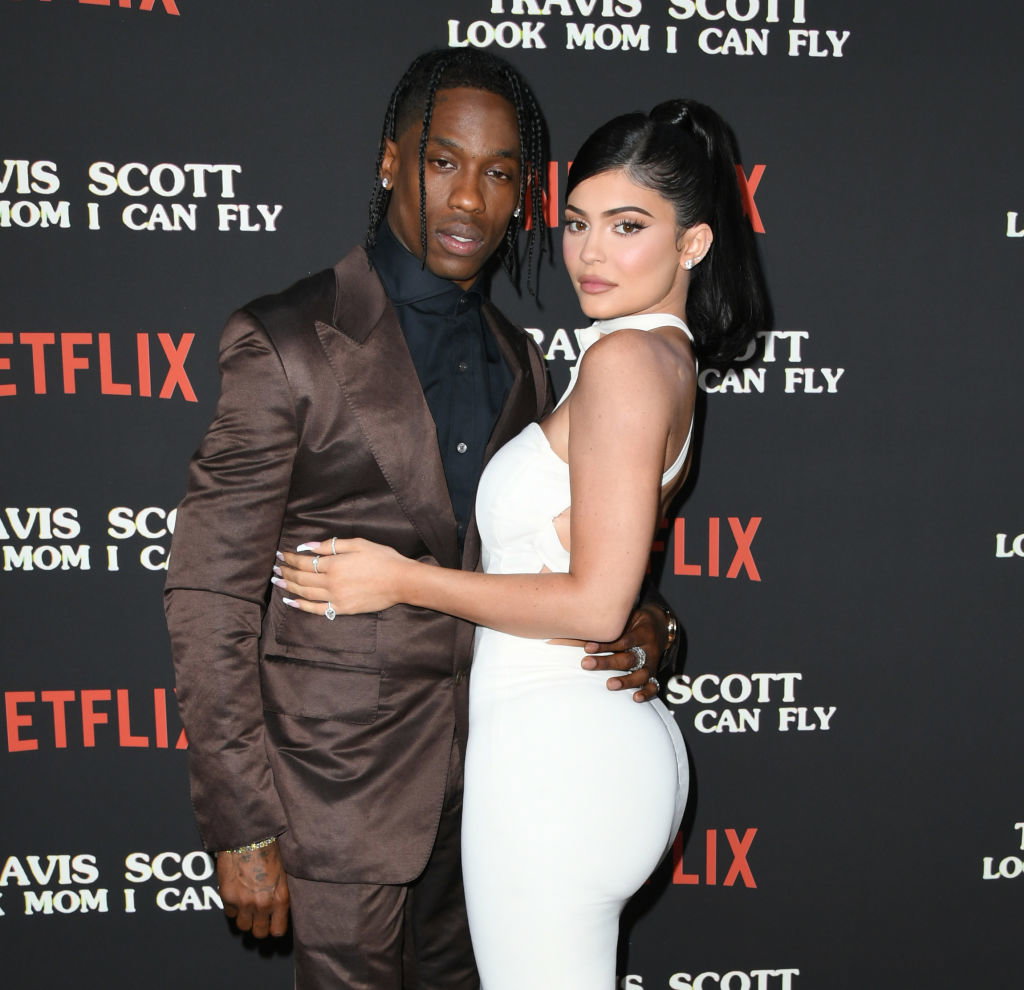 Kylie Jenner jest w ciąży! Ojcem dziecka jest Travis Scott