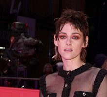 Kristen Stewart w prześwitującej sukni Chanel na Berlinale