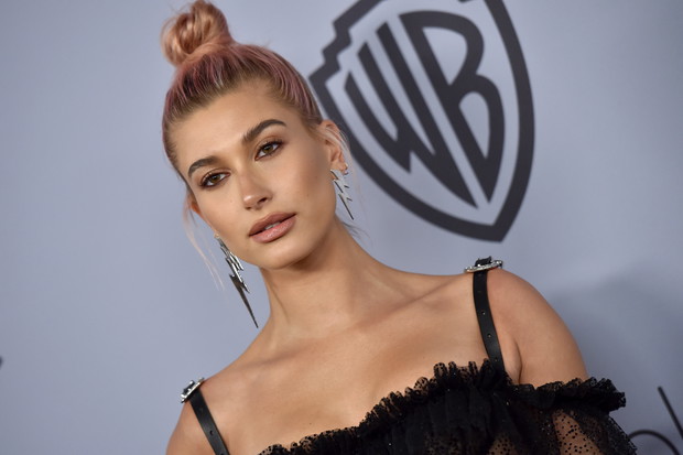 Hailey Bieber: stylizacje