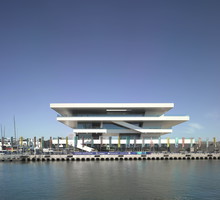 America’s Cup Building ‘Veles e Vents,