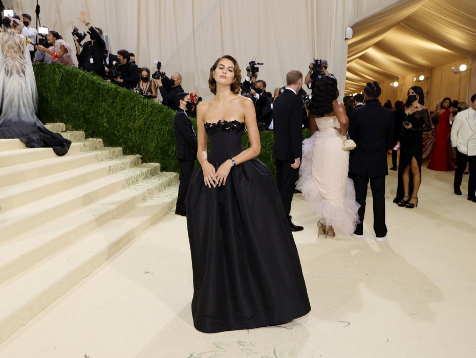 Stylizacje Met Gala 2021: suknie gwiazd
