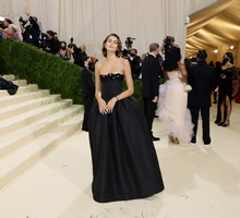 Stylizacje Met Gala 2021: suknie gwiazd