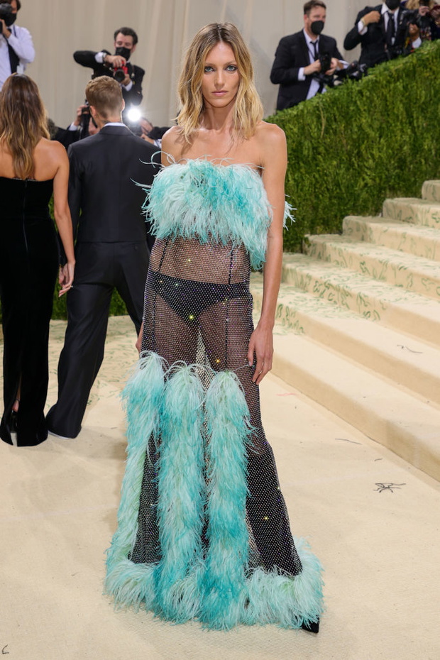 The 2021 Met Gala Celebrating In America: A Lexicon Of Fashion - Arrivals