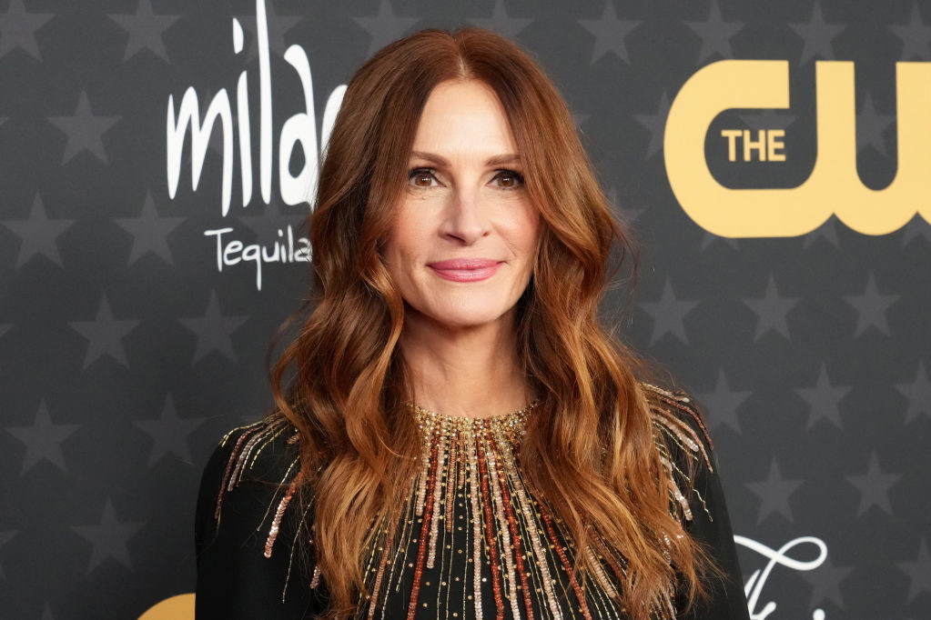 Julia Roberts w nowej fryzurze z grzywką