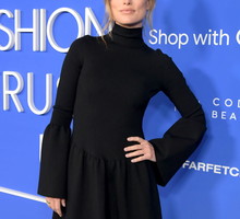 Olivia Wilde diametralnie zmieniła fryzurę. Gwiazda zdecydowała się na francuskie cięcie, które upodobniło ją do Pameli Anderson