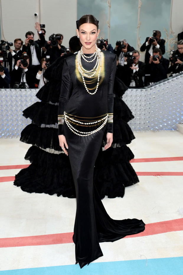 Met Gala 2023: Karlie Kloss w sukni Loewe