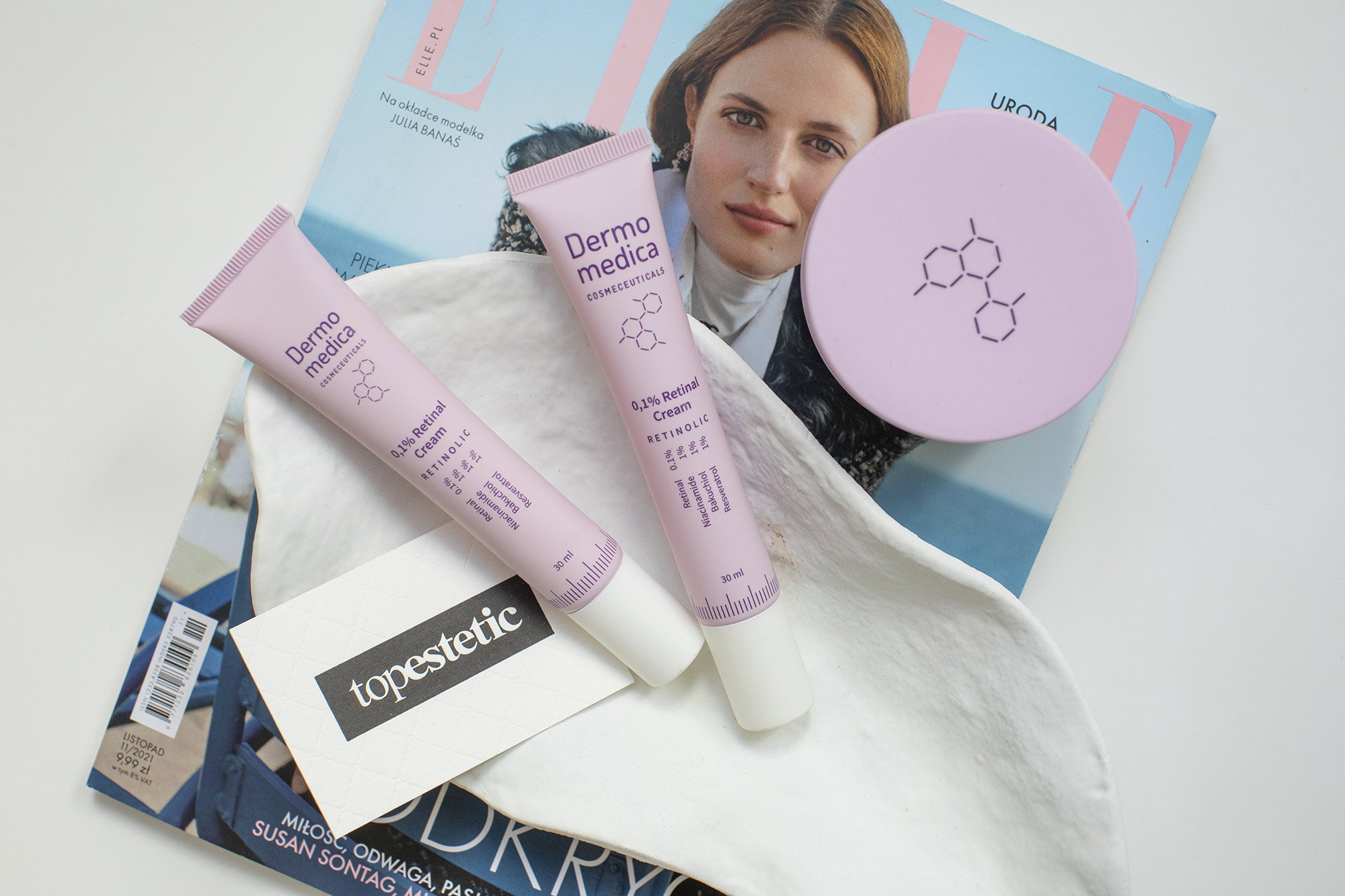 Jak działają retinoidy? Te 4 kosmetyki, które skutecznie stymulują skórę do produkcji kolagenu i elastyny, łączą w sobie retinol i retinal
