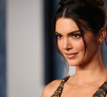 Kendall Jenner w skórzanym płaszczu Magdy Butrym