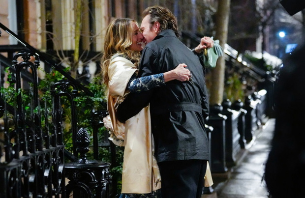 carrie-i-aidan-caluja-sie-w-drugim-sezonie-and-just-like-that-0fd3e7d