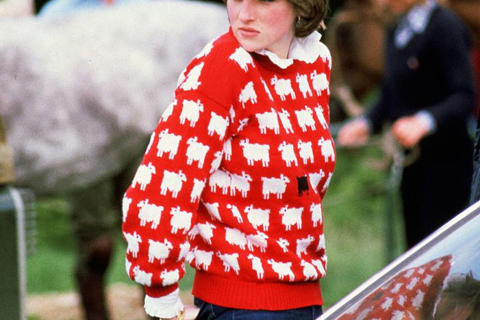 Sweter w owce księżnej Diany