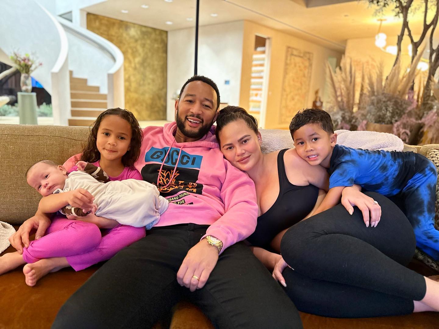Chrissy Teigen i John Legend powitali na świecie czwarte dziecko