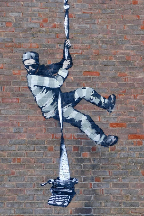 mural-autorstwa-banksy-ego-na-budynku-bylego-wiezienia-w-reading-b0d2376